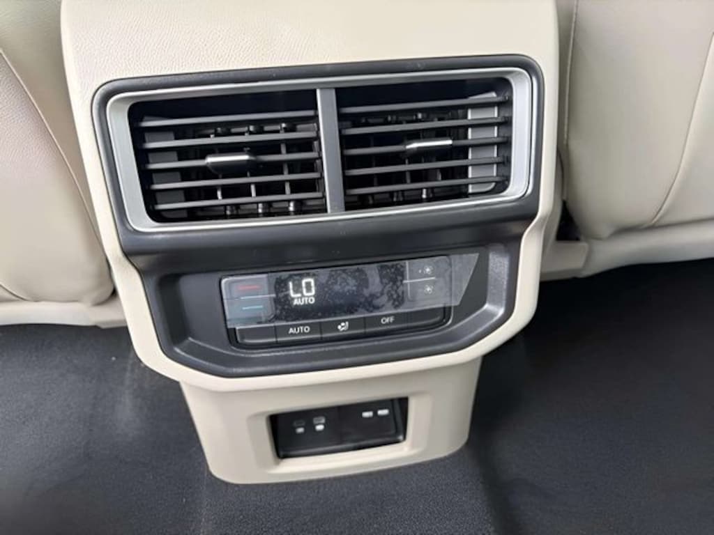 New 2026 Volkswagen Atlas 2.0T SE w/Technology SUV