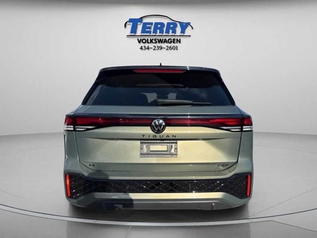 New 2026 Volkswagen Tiguan 2.0T SE R-Line Black SUV