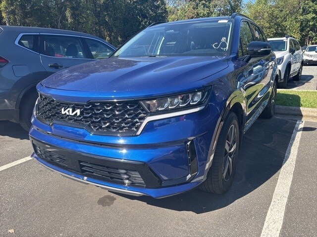 2022 Kia Sorento EX photo 2