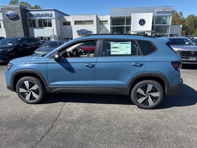 2025 Volkswagen Taos S photo 4