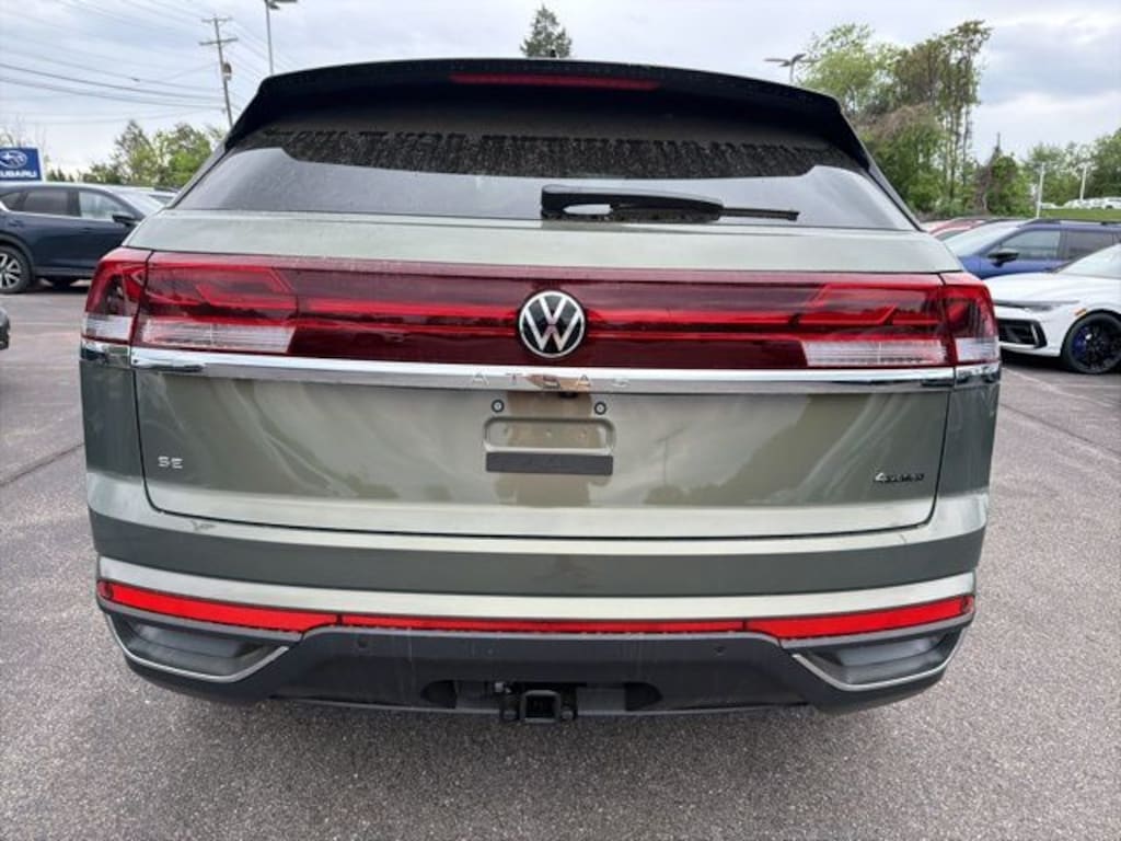 New 2026 Volkswagen Atlas Cross Sport 2.0T SE w/Technology SUV