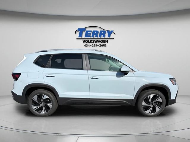 2026 Volkswagen Taos 1.5T SE 4Motion's photo