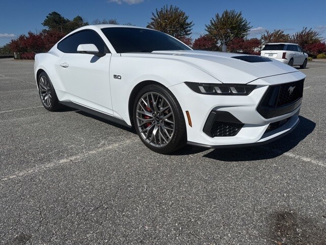 2024 Ford Mustang GT Premium photo 2