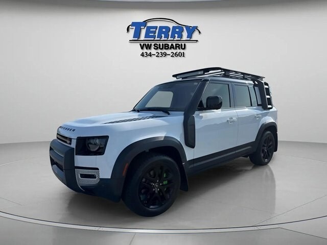 2021 Land Rover Defender 110 SE photo 3