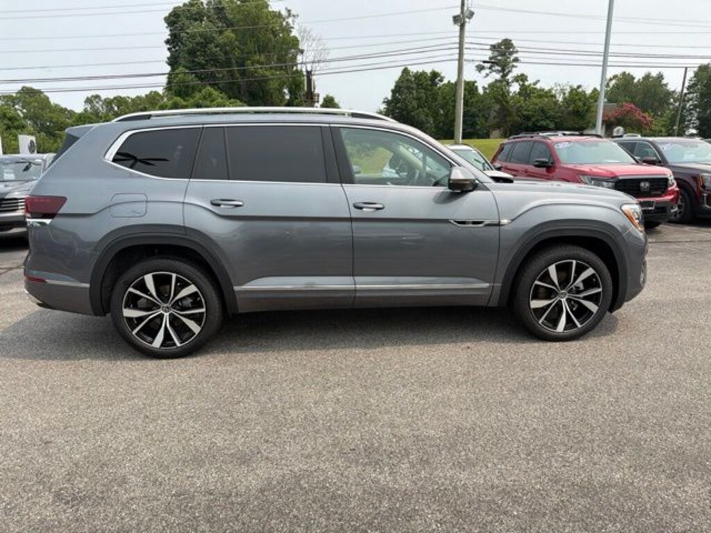 Used 2025 Volkswagen Atlas 2.0T SEL Premium R-Line SUV