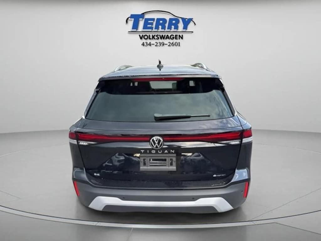 New 2025 Volkswagen Tiguan 2.0T SE SUV