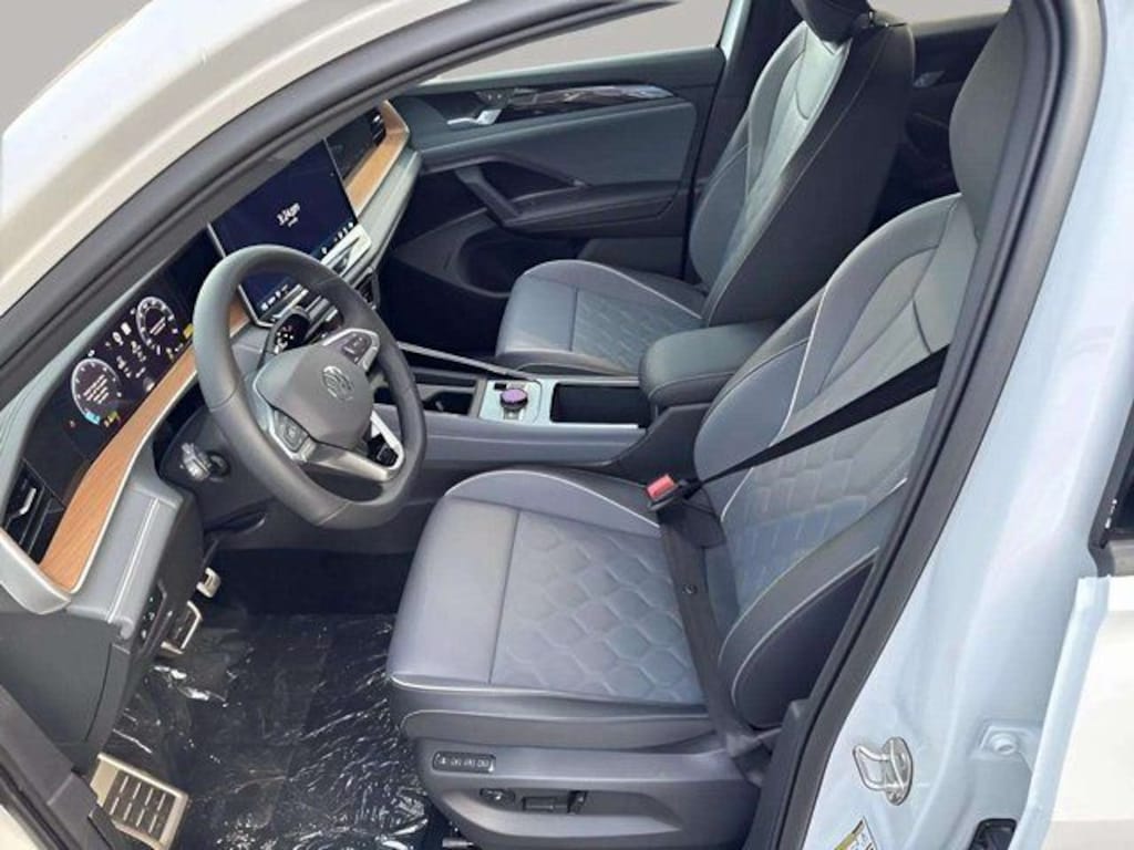 New 2026 Volkswagen Tiguan 2.0T SEL R-Line Turbo SUV