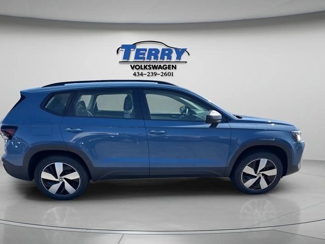 2025 Volkswagen Taos S's photo