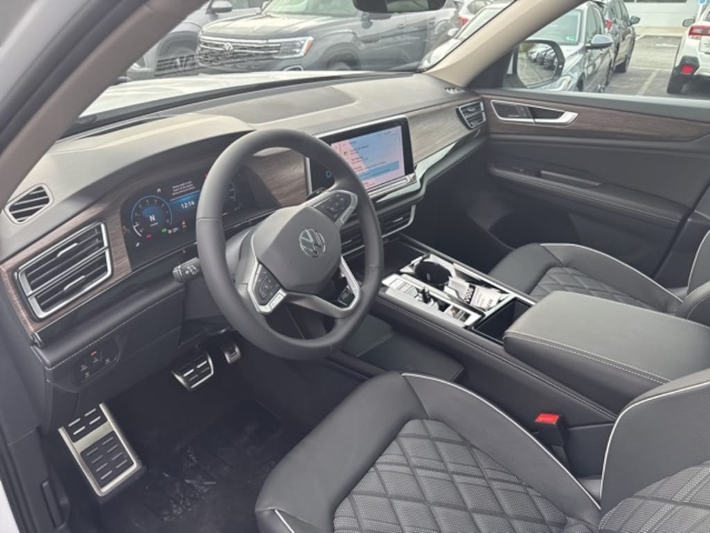 New 2026 Volkswagen Atlas 2.0T SEL Premium R-Line SUV