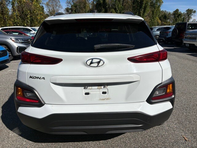 2021 Hyundai Kona SEL photo 2