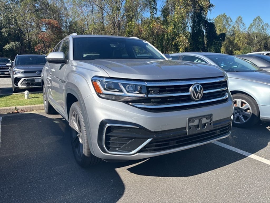 Used 2021 Volkswagen Atlas Cross Sport 3.6L V6 SE w/Technology R-Line SUV