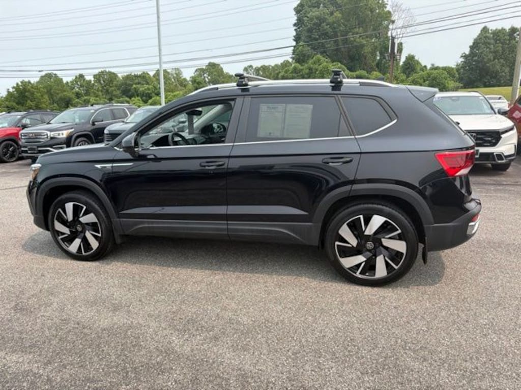 Used 2024 Volkswagen Taos 1.5T SEL SUV