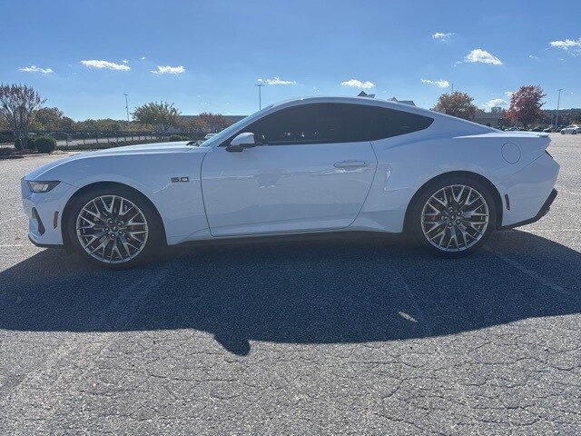 2024 Ford Mustang GT Premium photo 3