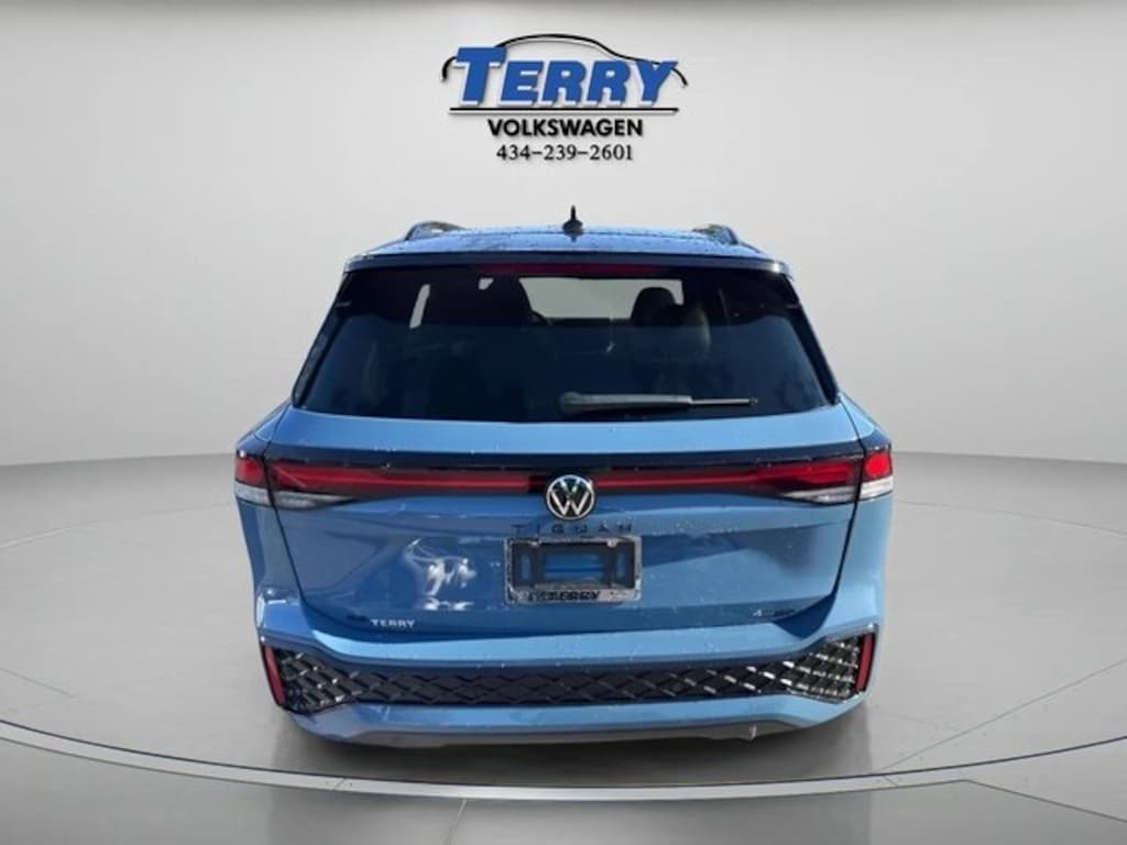 New 2025 Volkswagen Tiguan 2.0T SE R-Line Black SUV