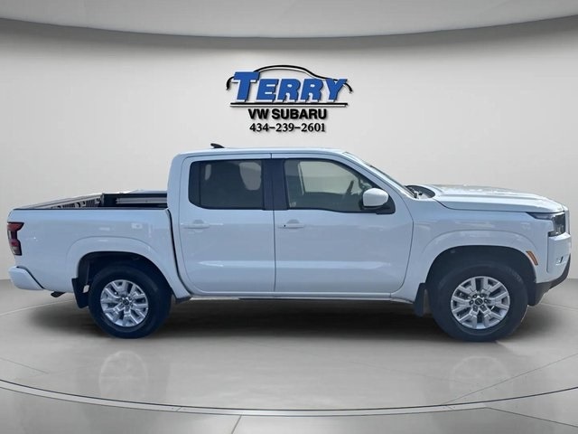 2023 Nissan Frontier SV's photo