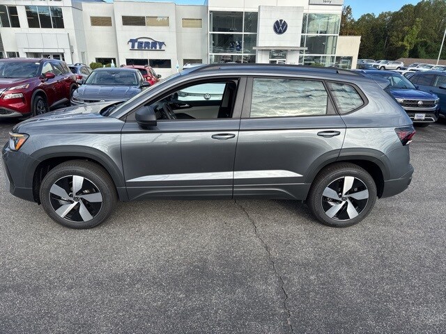 2025 Volkswagen Taos S photo 2