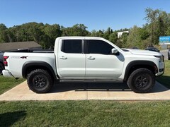 2025 Nissan Frontier PRO-4X Truck Crew Cab