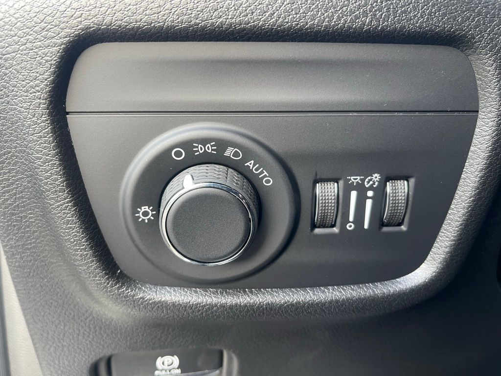 2026 Jeep Grand Cherokee Laredo - Photo 18