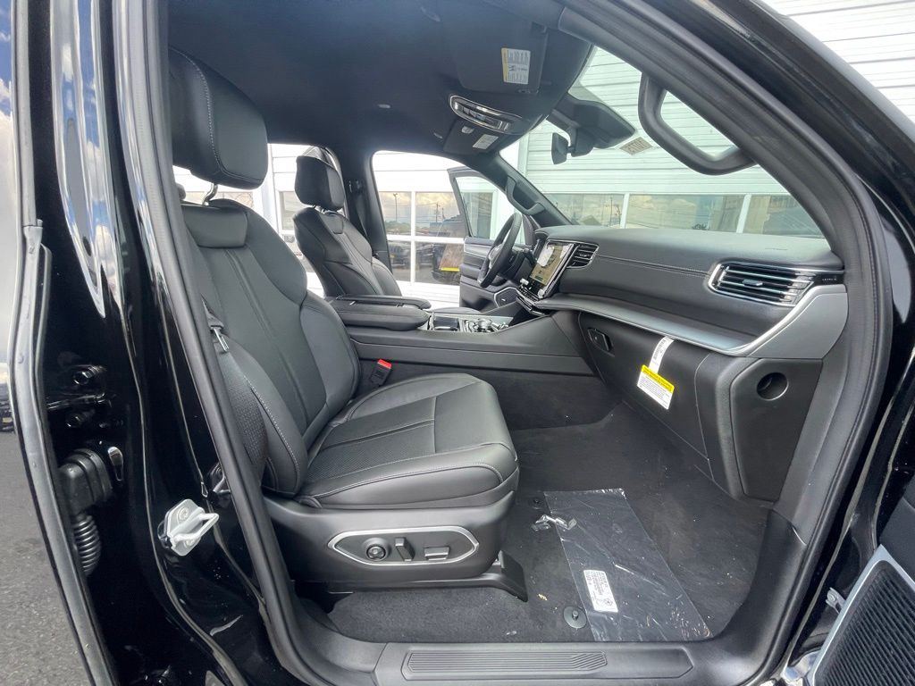 2026 Jeep Grand Wagoneer Base - Photo 19