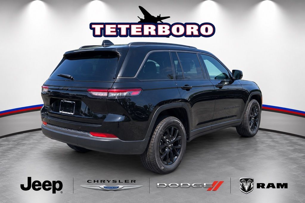 2026 Jeep Grand Cherokee Laredo - Photo 7