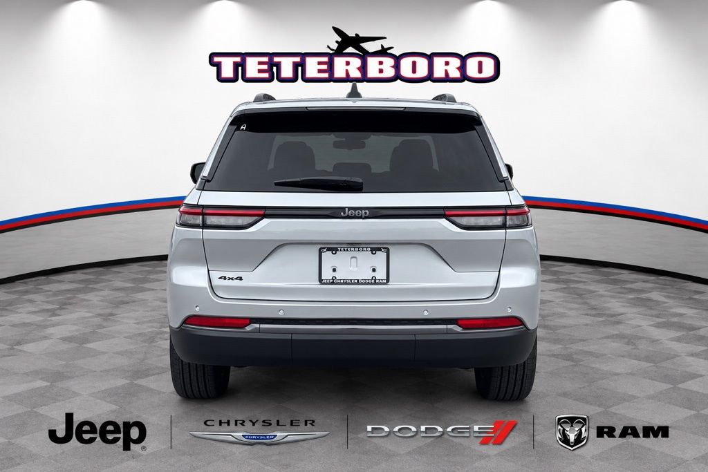 2026 Jeep Grand Cherokee Laredo - Photo 6