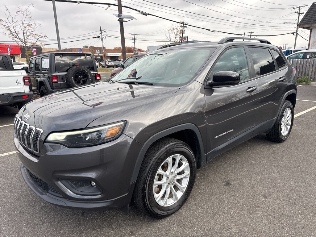 2022 Jeep Cherokee Latitude Lux photo 3