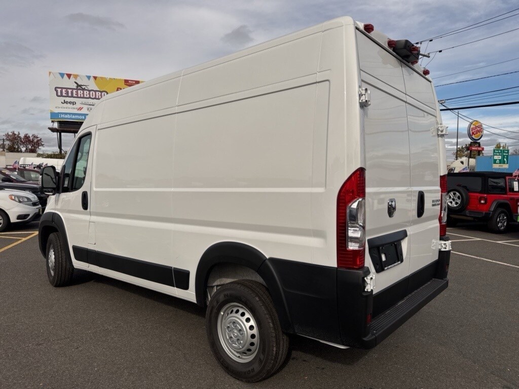 2026 Ram ProMaster 1500 Tradesman Cargo Van High Roof photo 3