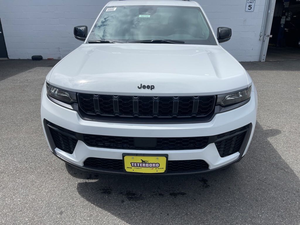New 2026 Jeep Grand Cherokee Laredo Altitude Sport Utility