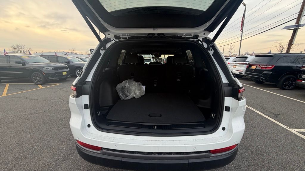 2026 Jeep Grand Cherokee Laredo - Photo 19
