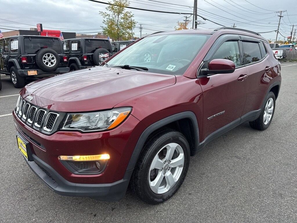 2021 Jeep Compass Latitude photo 3