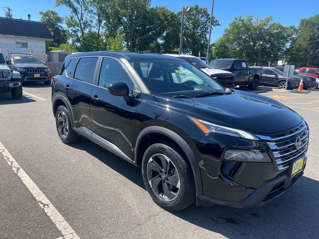 2024 Nissan Rogue SV AWD's photo