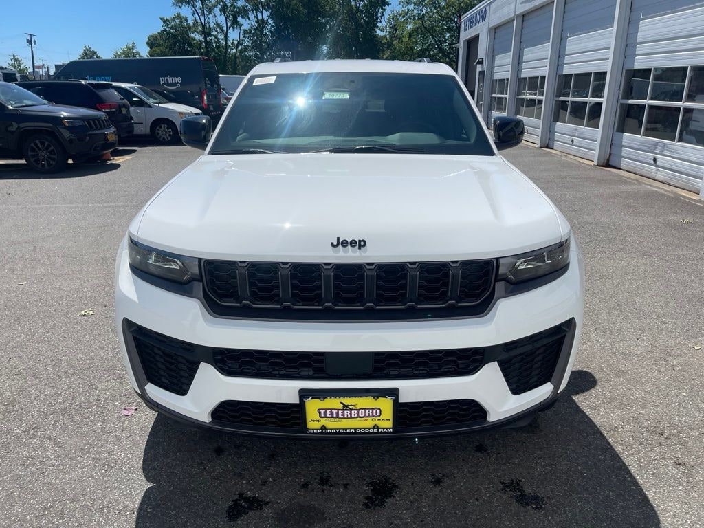 New 2026 Jeep Grand Cherokee Altitude Sport Utility