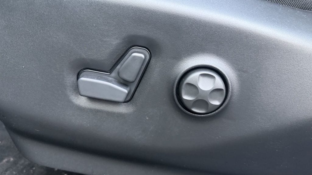2026 Chrysler Pacifica Select - Photo 12