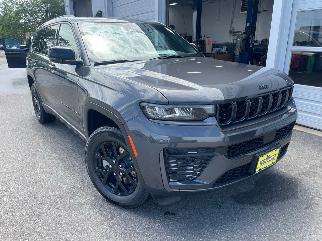 New 2026 Jeep Grand Cherokee L Laredo Sport Utility