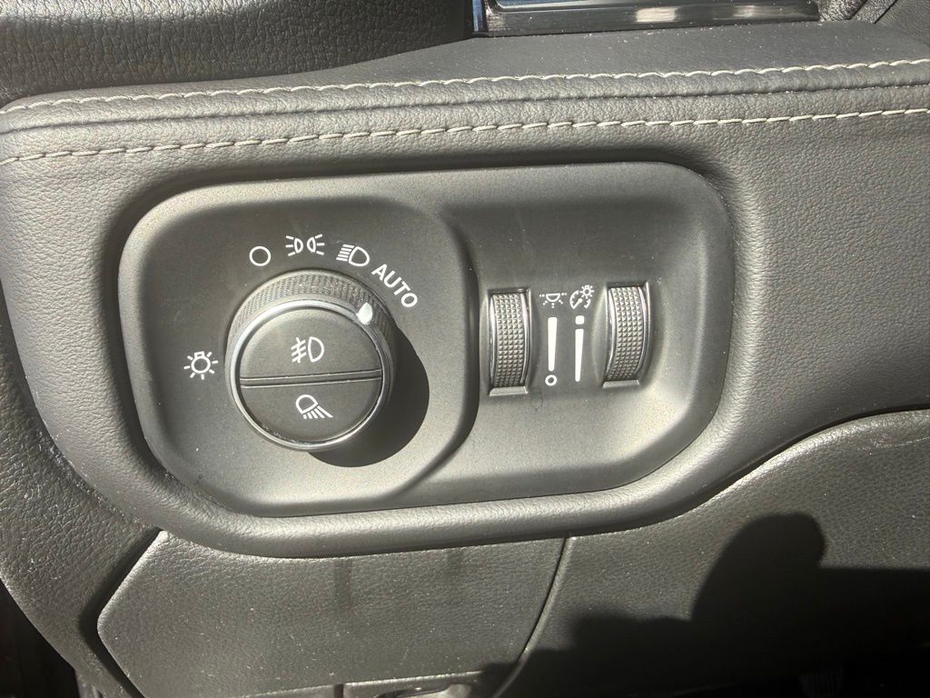 2022 RAM Ram 2500 Pickup Laramie Limited - Photo 18