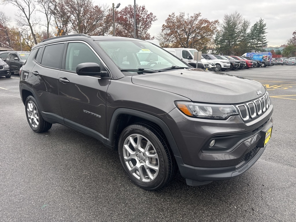 2022 Jeep Compass Latitude Lux