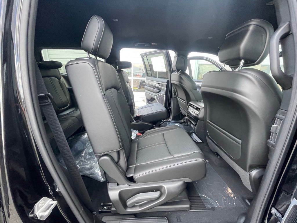 2026 Jeep Grand Wagoneer Base - Photo 15
