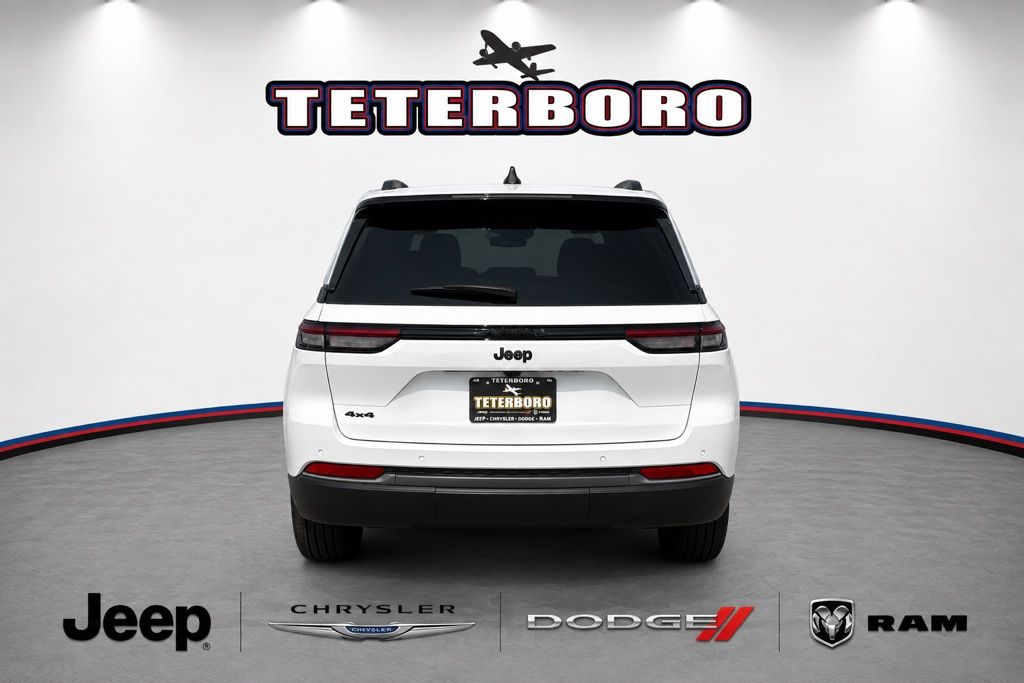2026 Jeep Grand Cherokee Laredo - Photo 6