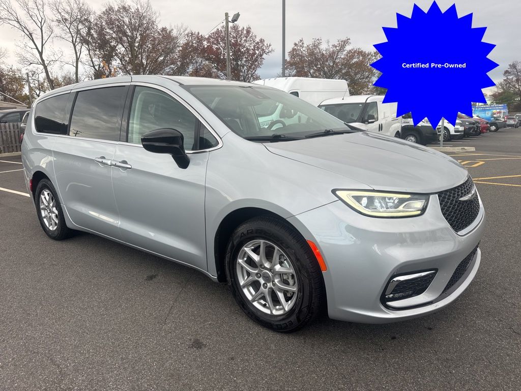 2024 Chrysler Pacifica Touring L