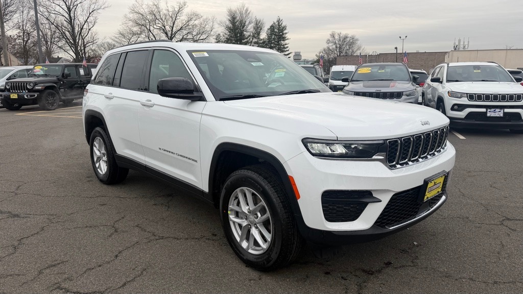 New 2025 Jeep Grand Cherokee Laredo X Sport Utility