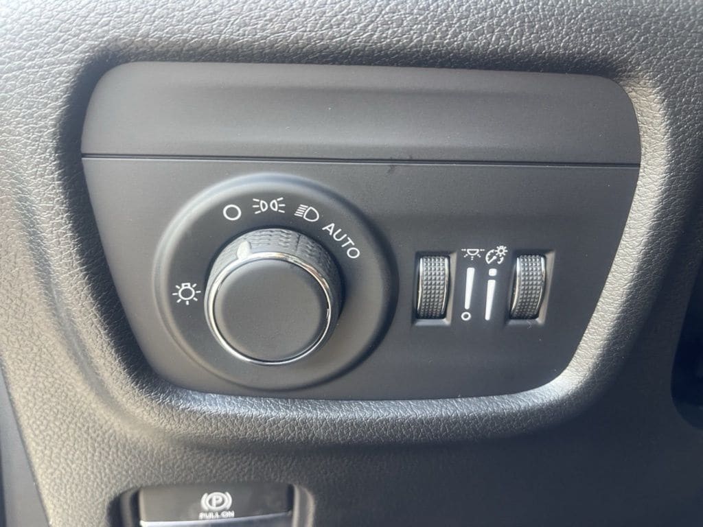 2026 Jeep Grand Cherokee Laredo - Photo 30