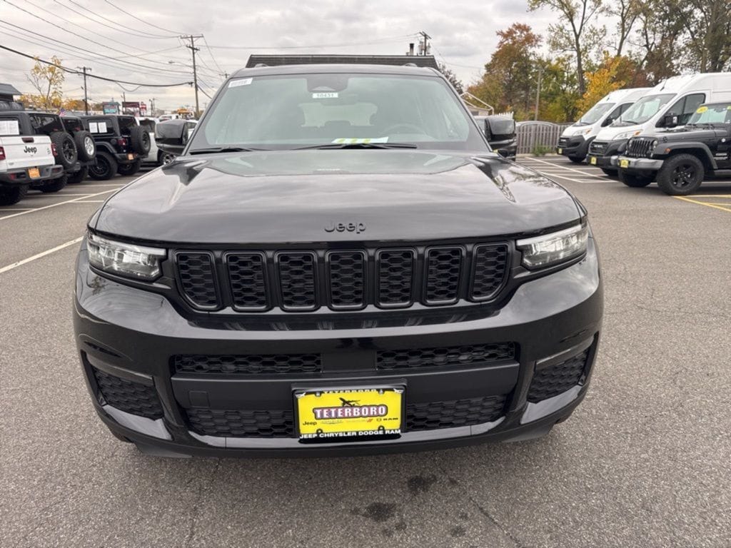 New 2025 Jeep Grand Cherokee Limited Sport Utility