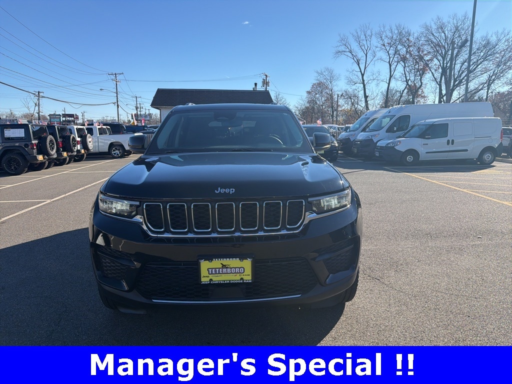 Used 2023 Jeep Grand Cherokee Laredo SUV