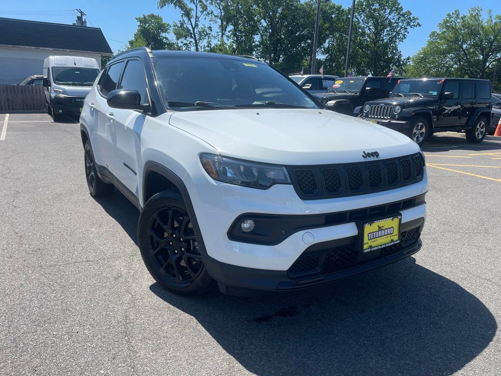 2023 Jeep Compass Altitude 4X4's photo
