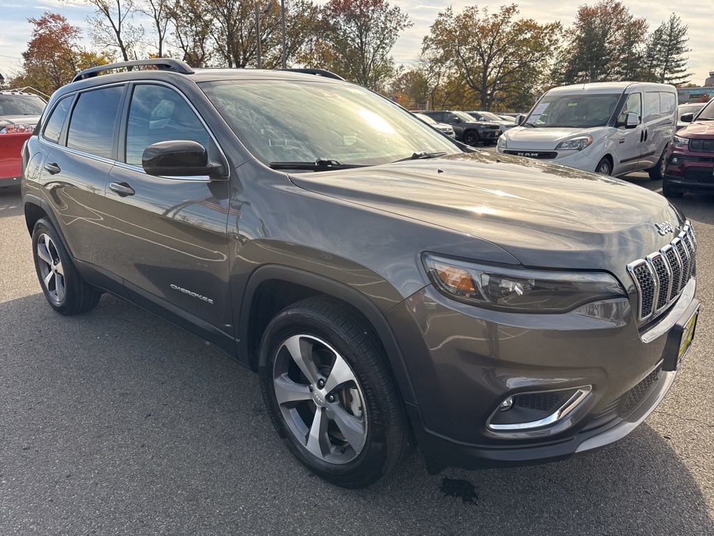 2022 Jeep Cherokee Limited's photo