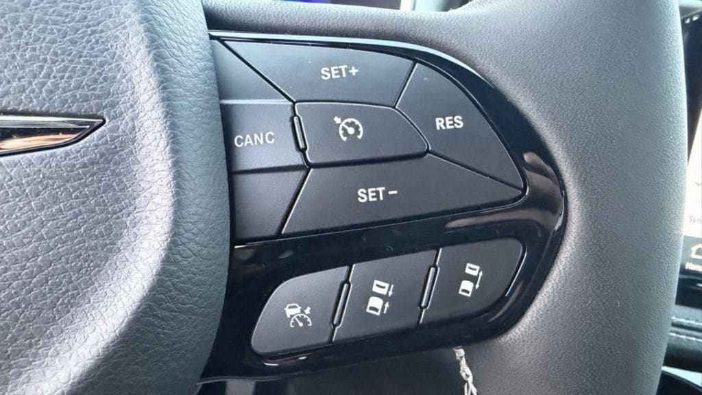 2026 Chrysler Pacifica Select - Photo 18