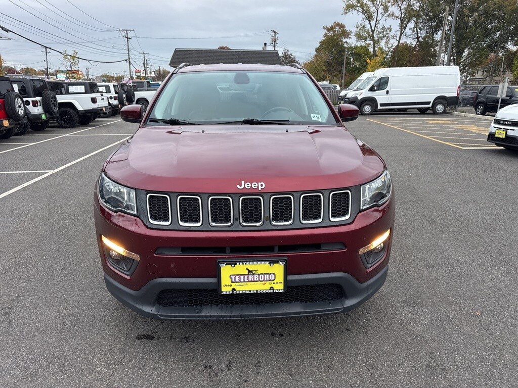 2021 Jeep Compass Latitude photo 2
