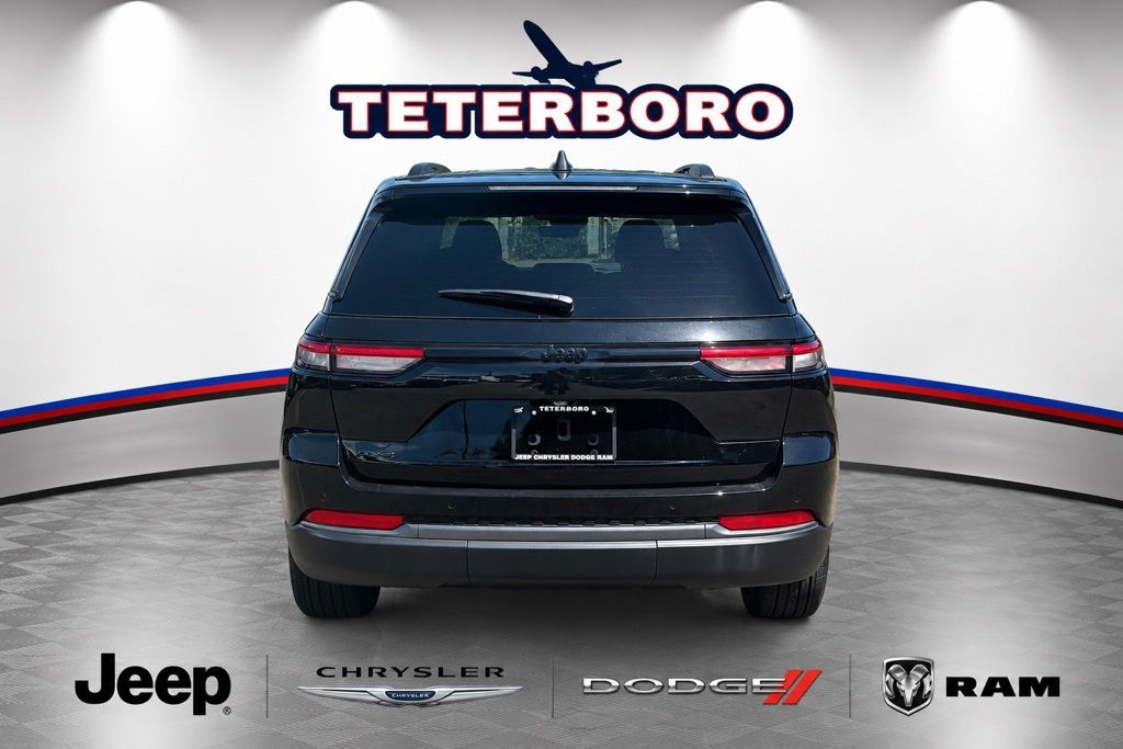 2026 Jeep Grand Cherokee Laredo - Photo 6