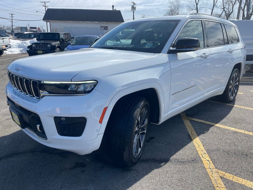 Certified 2022 Jeep New Grand Cherokee Overland SUV
