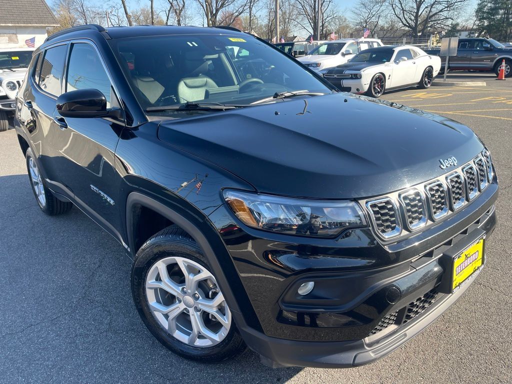 2024 Jeep Compass Latitude 4X4's photo